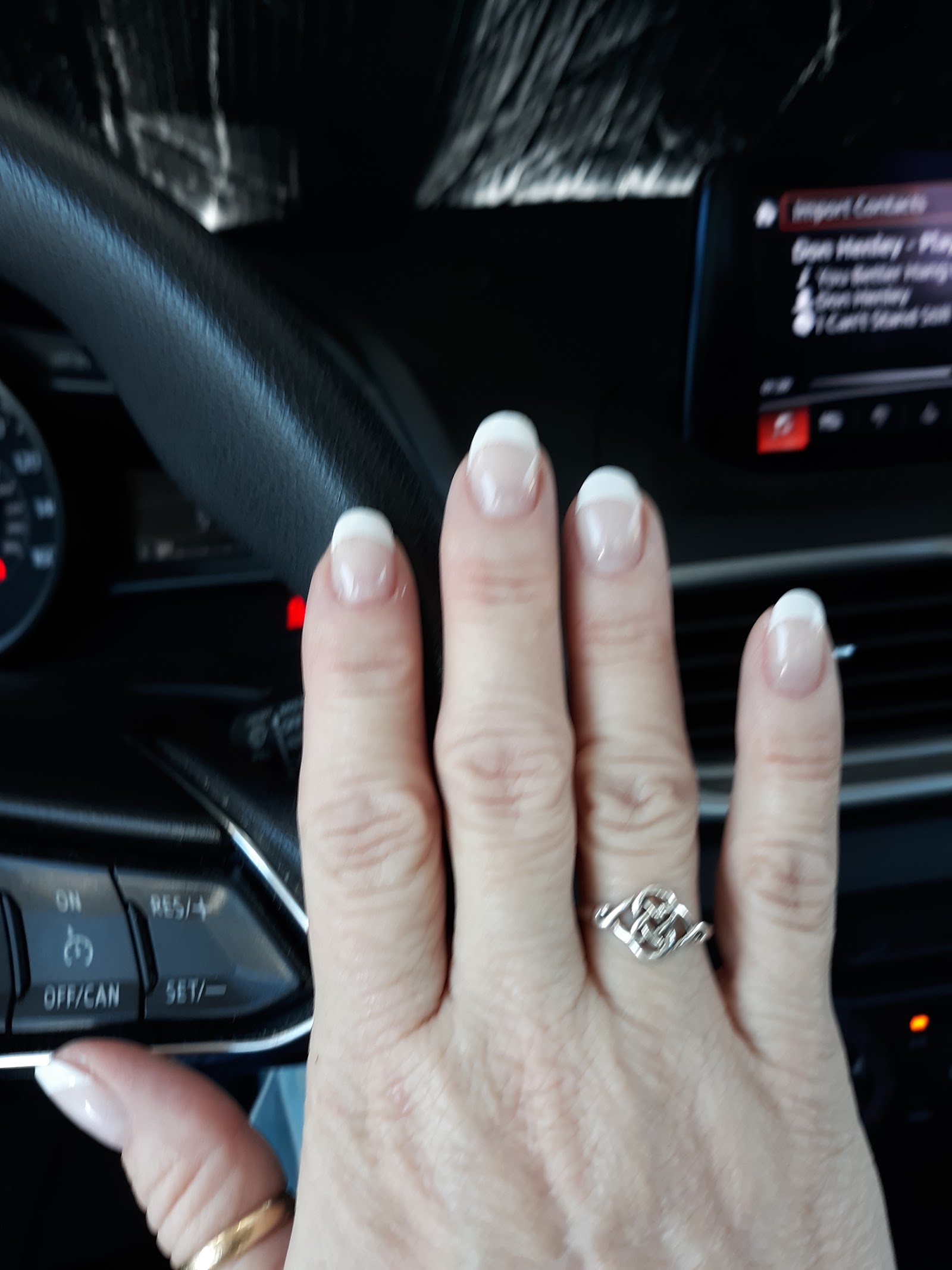 Queen Nails nail photo 5